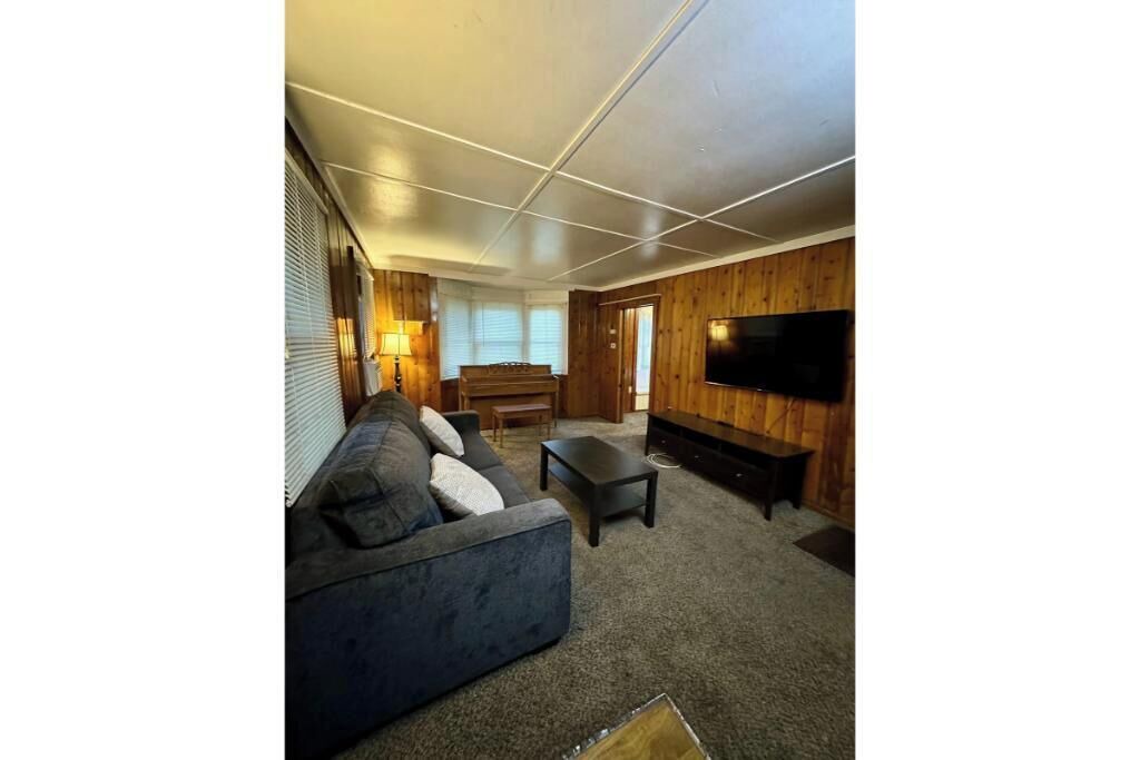 Photo of Livingroom in Crestline