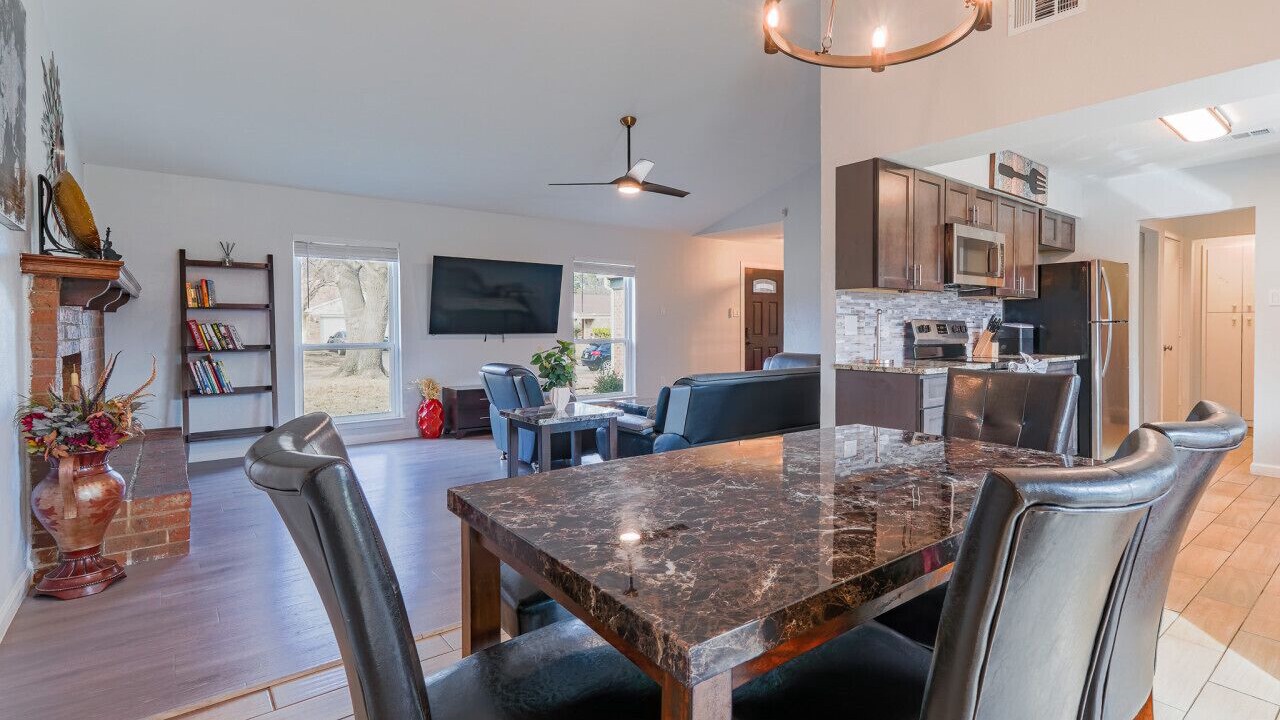 Photo of Livingroom in Flower Mound
