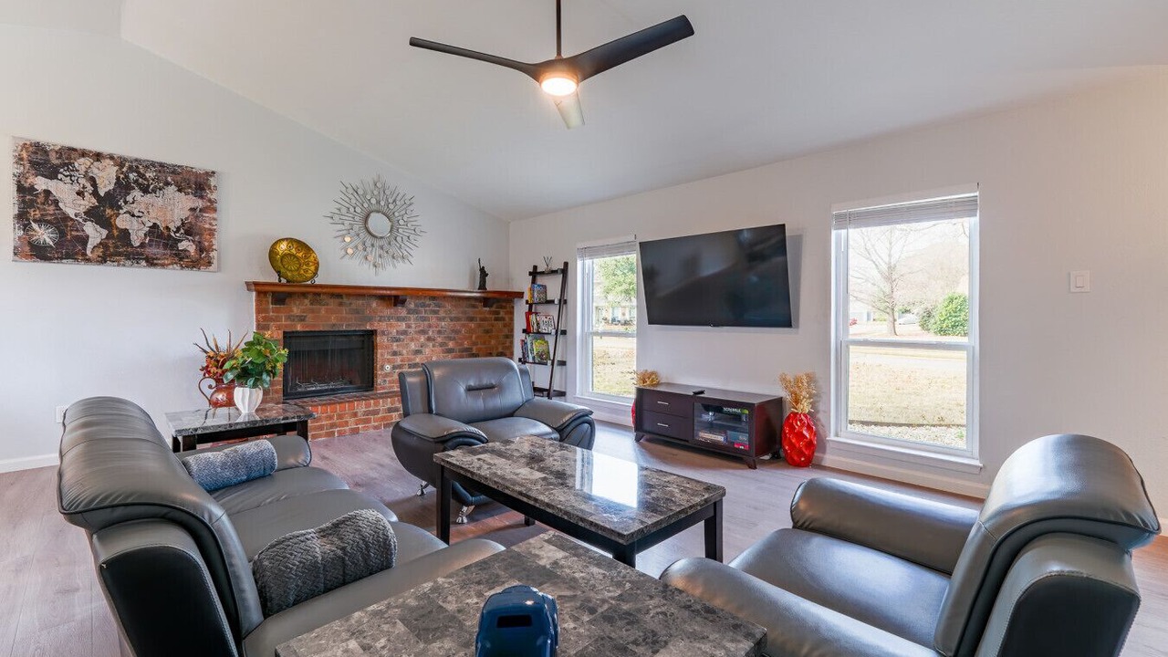 Photo of Livingroom in Flower Mound
