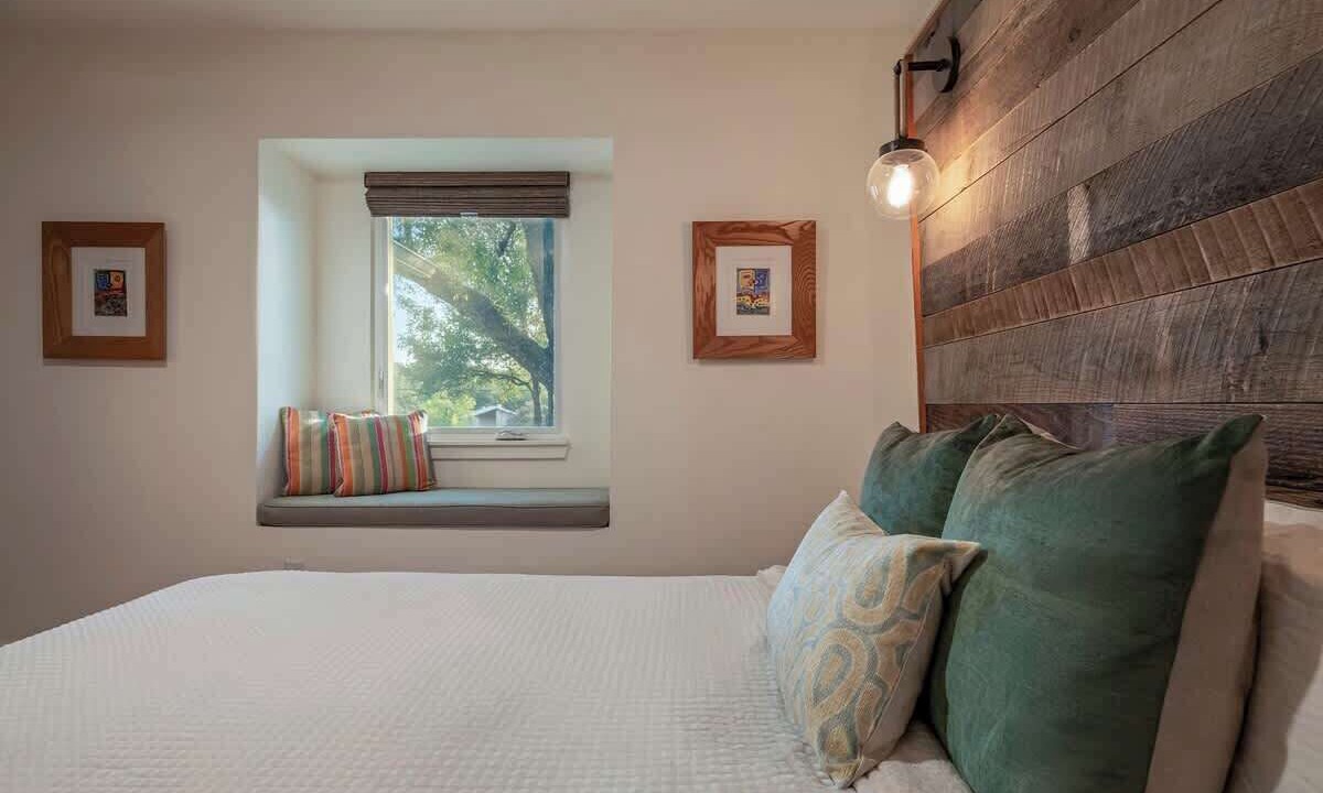 Photo of Bedroom in West Oak Hill