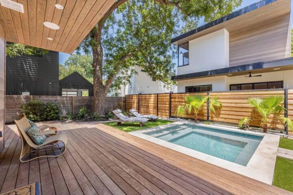Photo of Outdoor in Holly