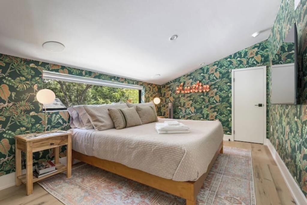 Photo of Bedroom in Holly