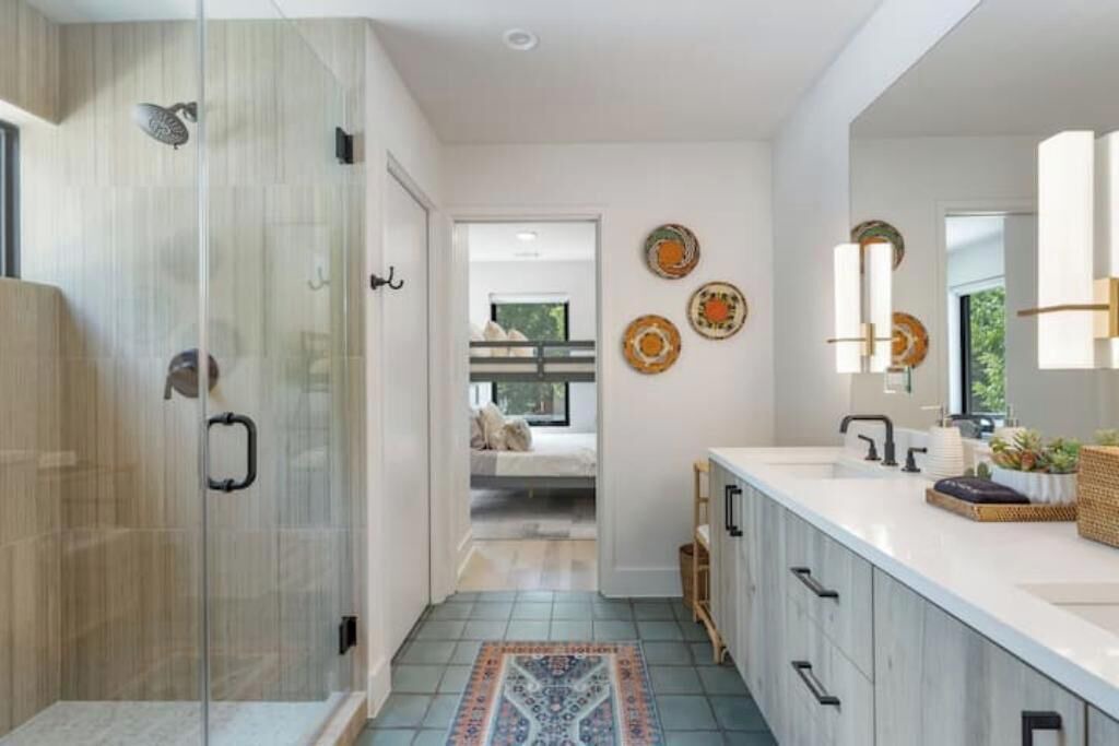 Photo of Bathroom in Holly