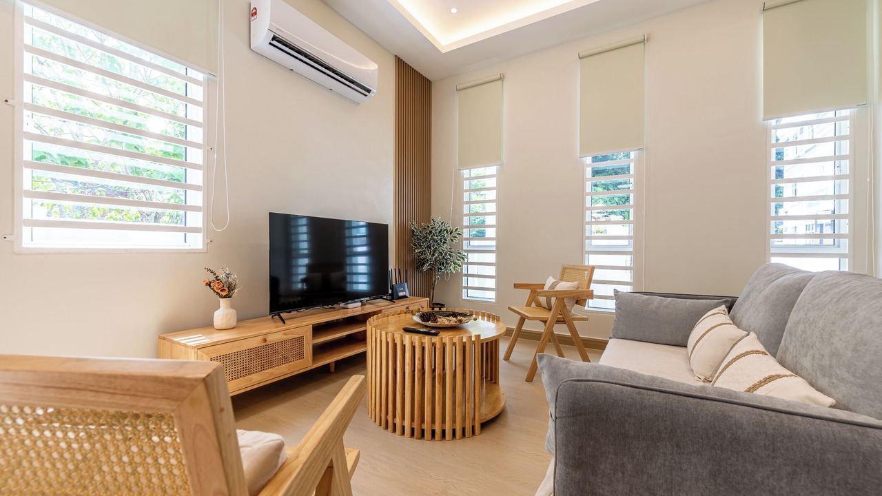 Photo of Livingroom in Teluk Kumbar