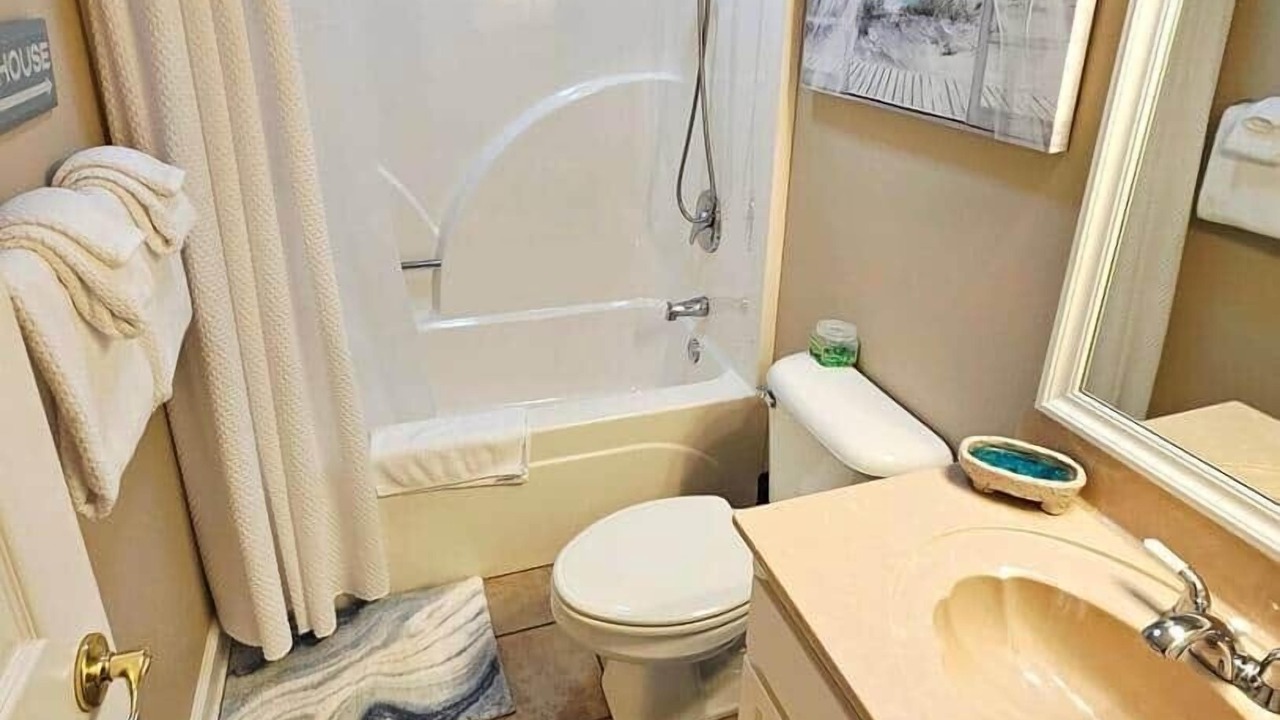 Photo of Bathroom in Hot Springs Village