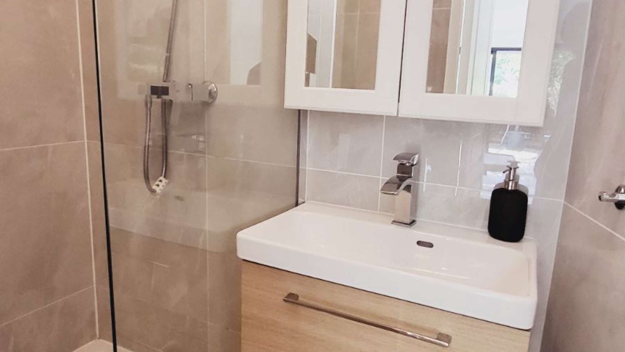 Photo of Bathroom in Le Plessis-Robinson
