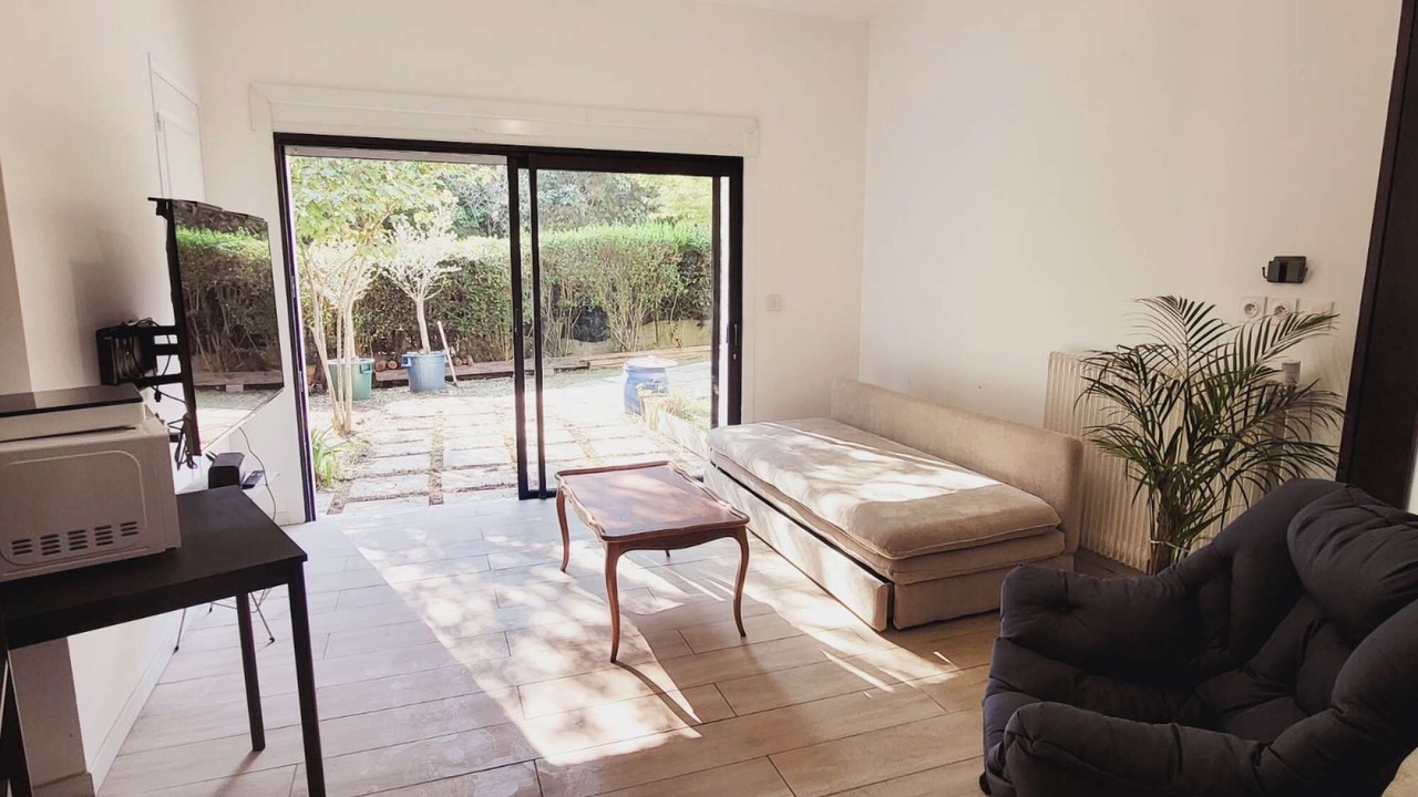 Photo of Livingroom in Le Plessis-Robinson