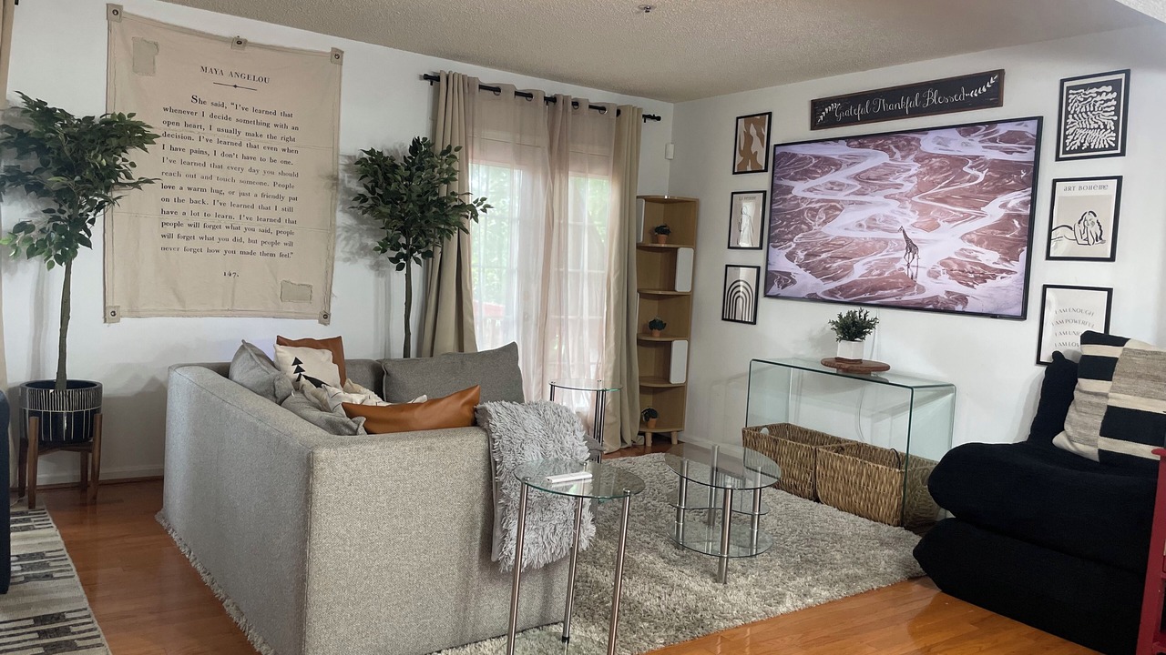 Photo of Livingroom in Walker Mill