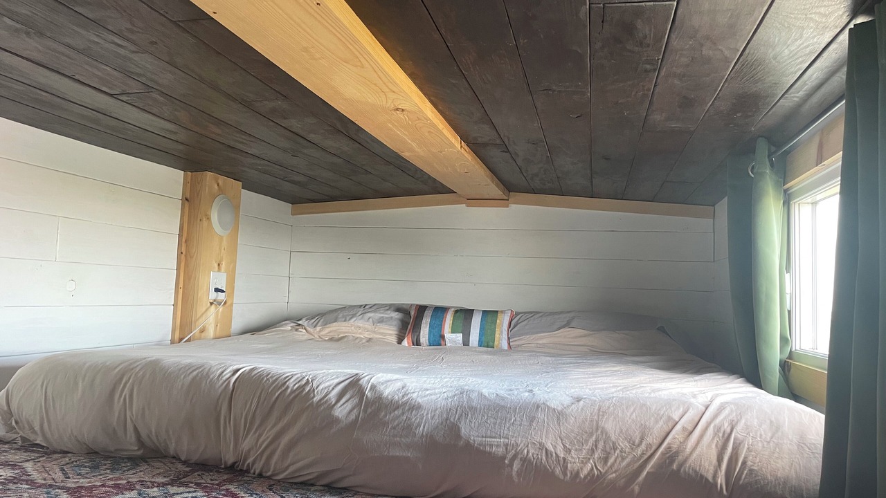 Photo of Bedroom in Walker