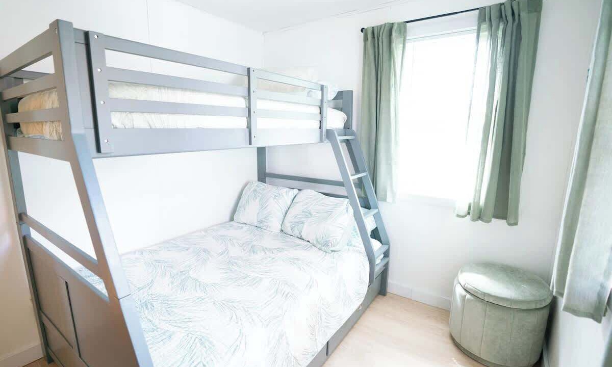 Photo of Bedroom in Kenyon