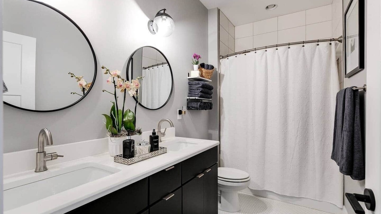 Photo of Bathroom in Church Hill