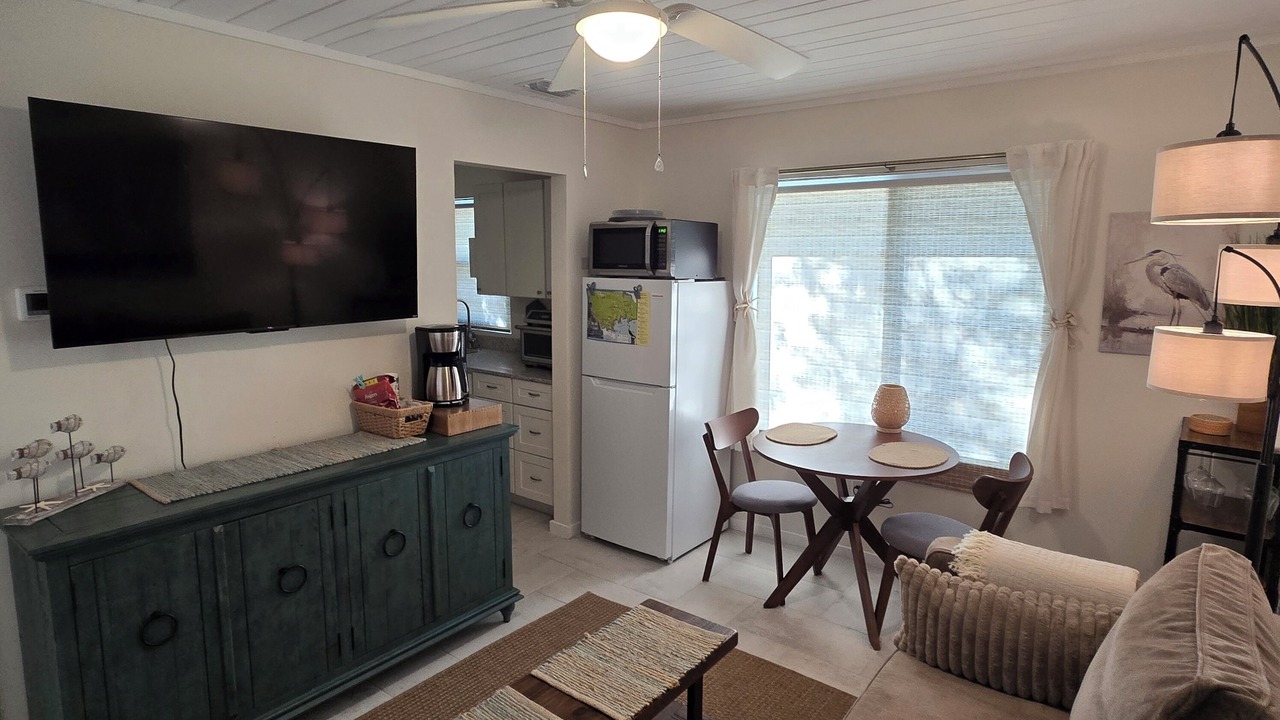 Photo of Livingroom in Panacea