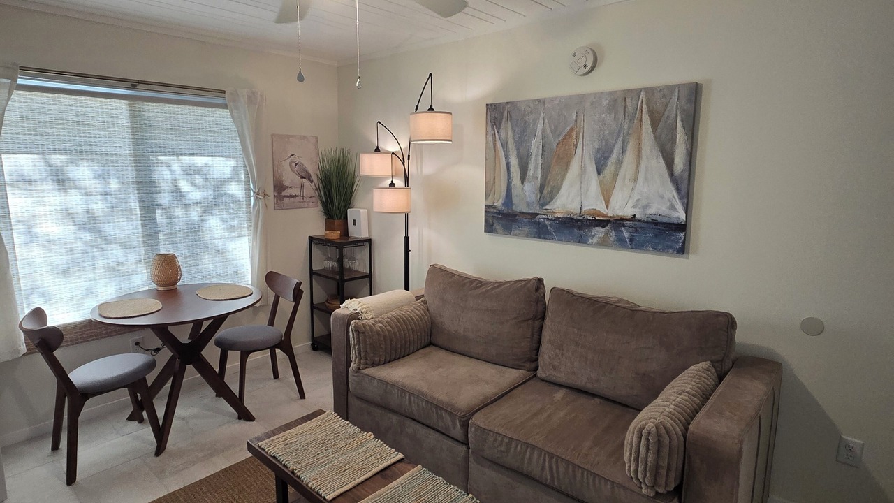 Photo of Livingroom in Panacea