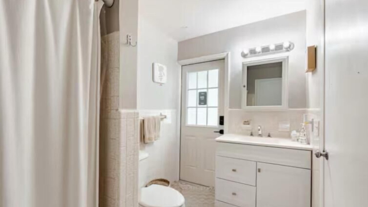 Photo of Bathroom in Deltona Lakes