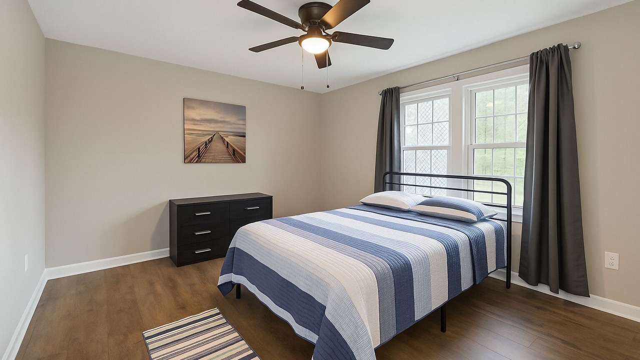Photo of Bedroom in Benton
