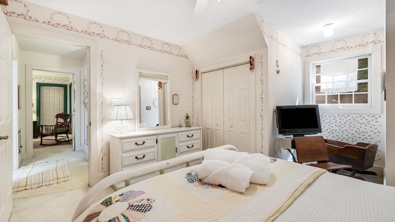 Photo of Bedroom in Rambling Ridge