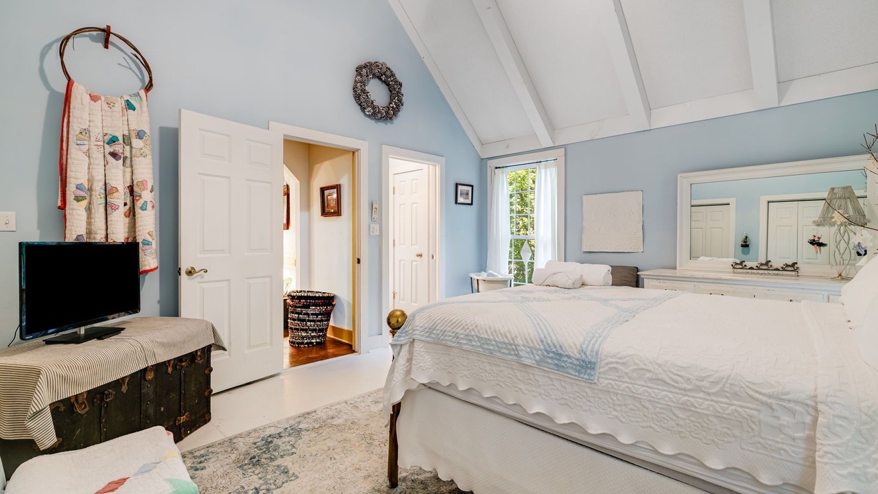 Photo of Bedroom in Rambling Ridge