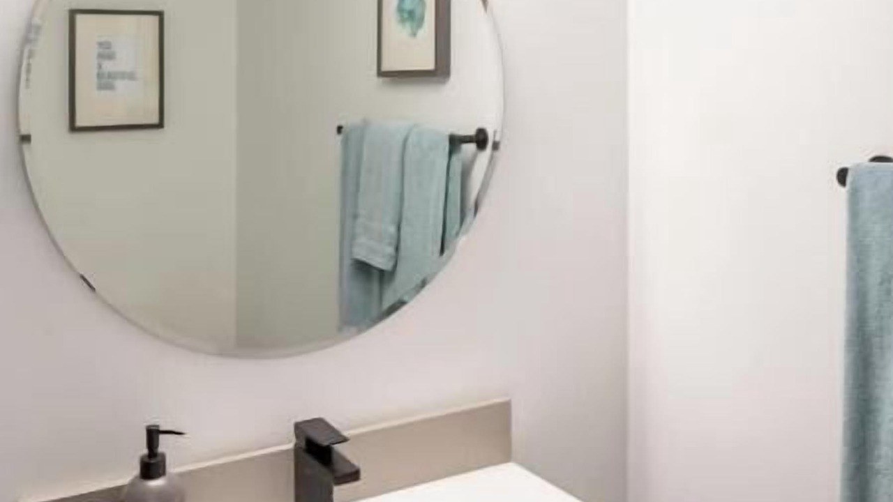 Photo of Bathroom in Southeast Magnolia