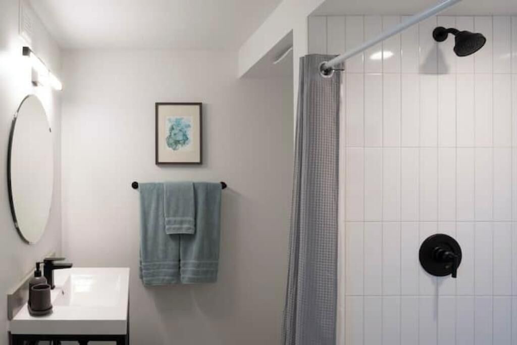 Photo of Bathroom in Southeast Magnolia