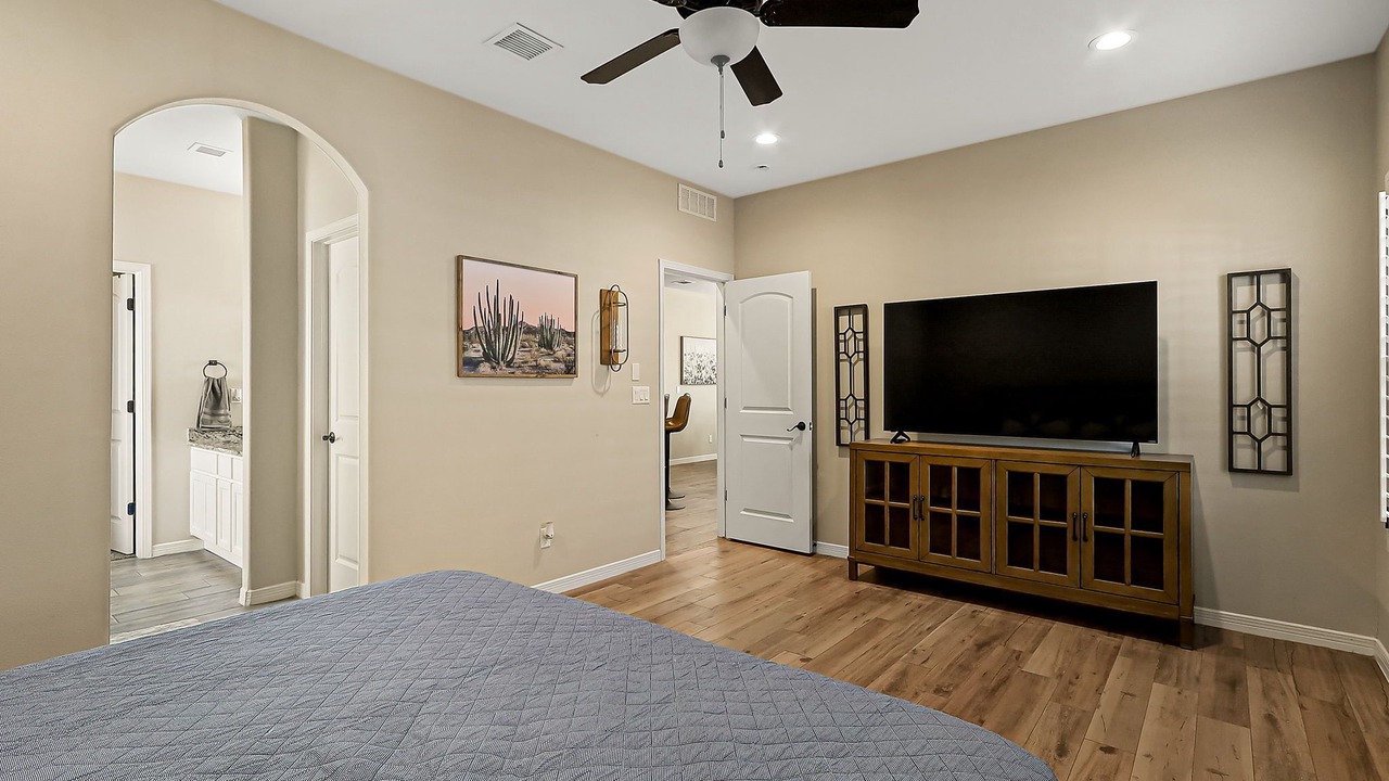 Photo of Bedroom in Biggs Field