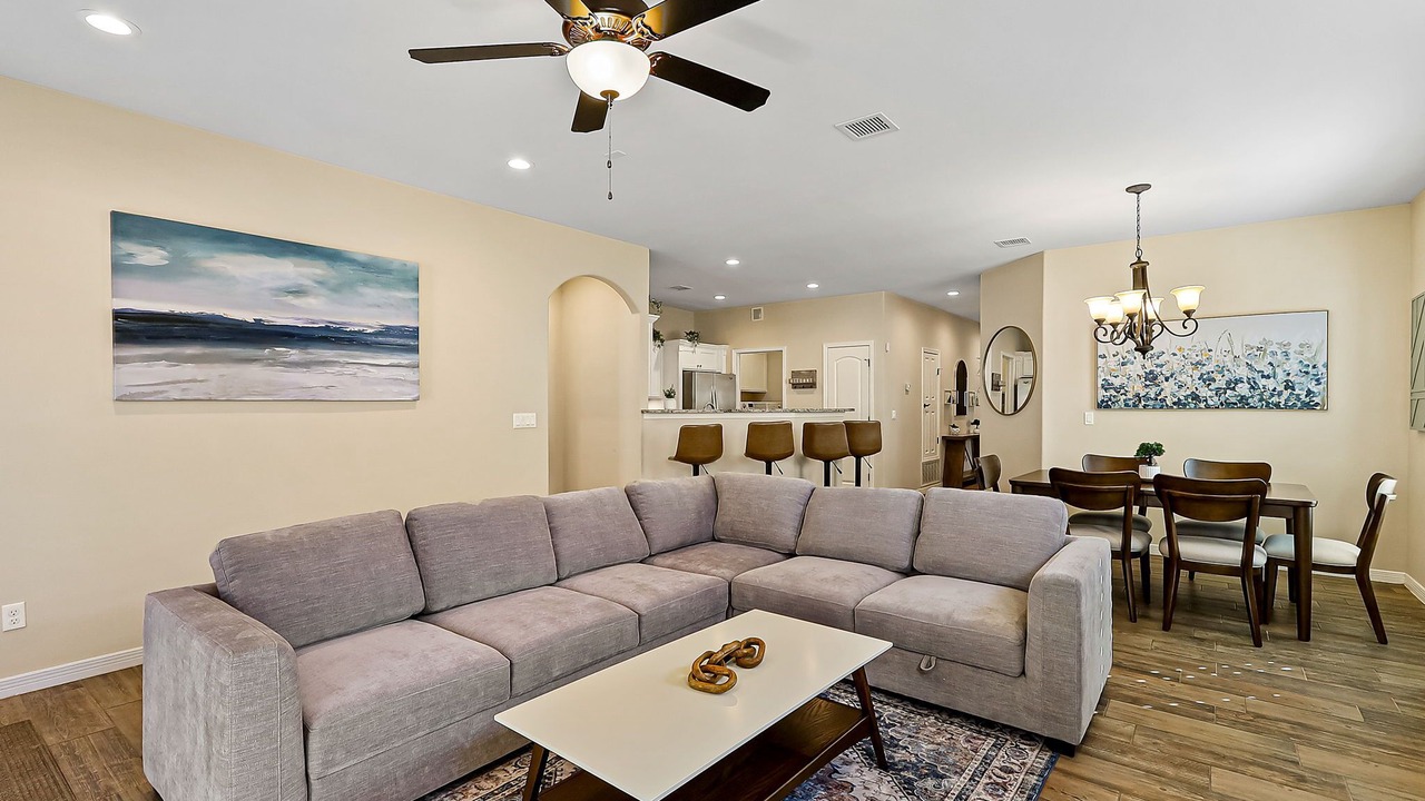 Photo of Livingroom in Biggs Field