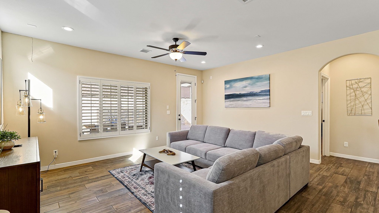 Photo of Livingroom in Biggs Field