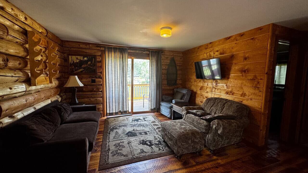 Photo of Livingroom in Crystal Falls