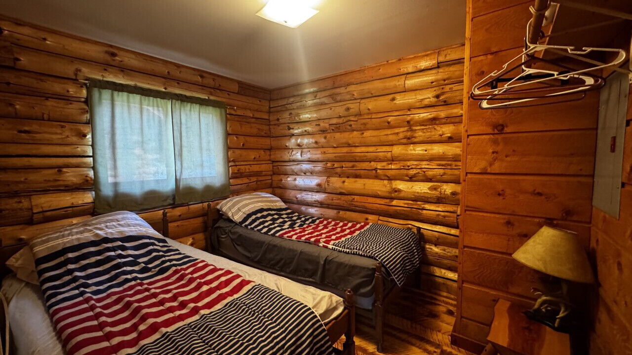 Photo of Bedroom in Crystal Falls
