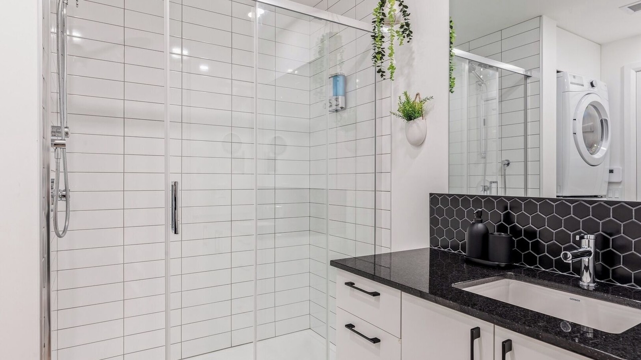 Photo of Bathroom in Saint-Roch