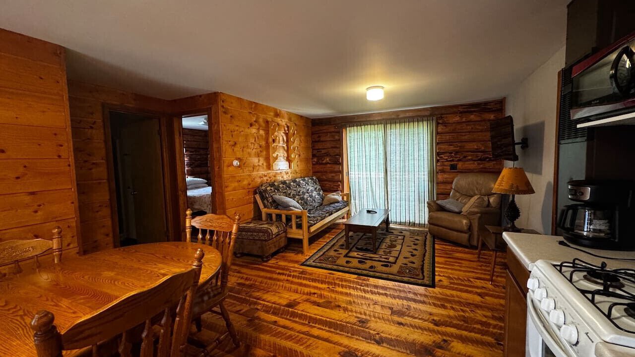 Photo of Livingroom in Crystal Falls