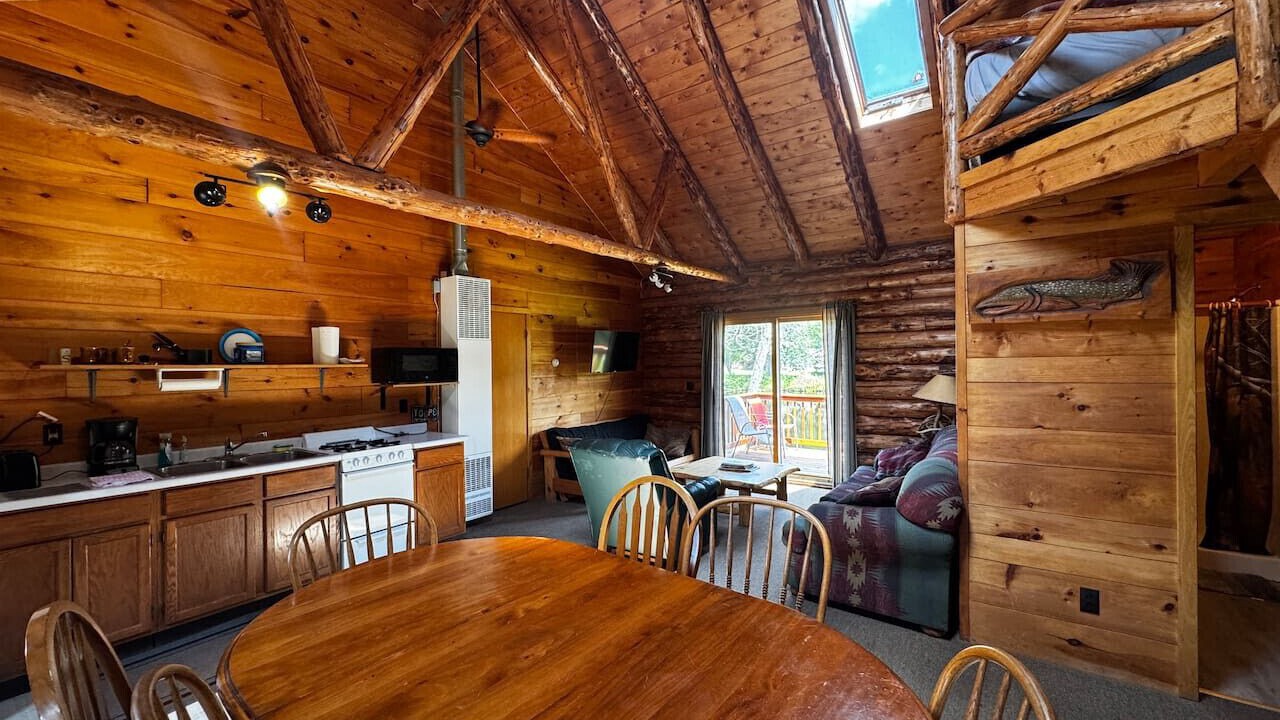 Photo of Livingroom in Crystal Falls