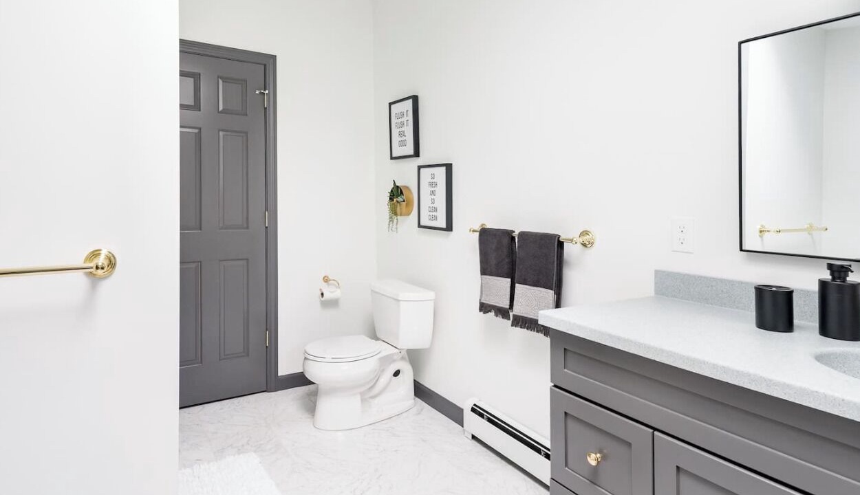 Photo of Bathroom in Malletts Bay