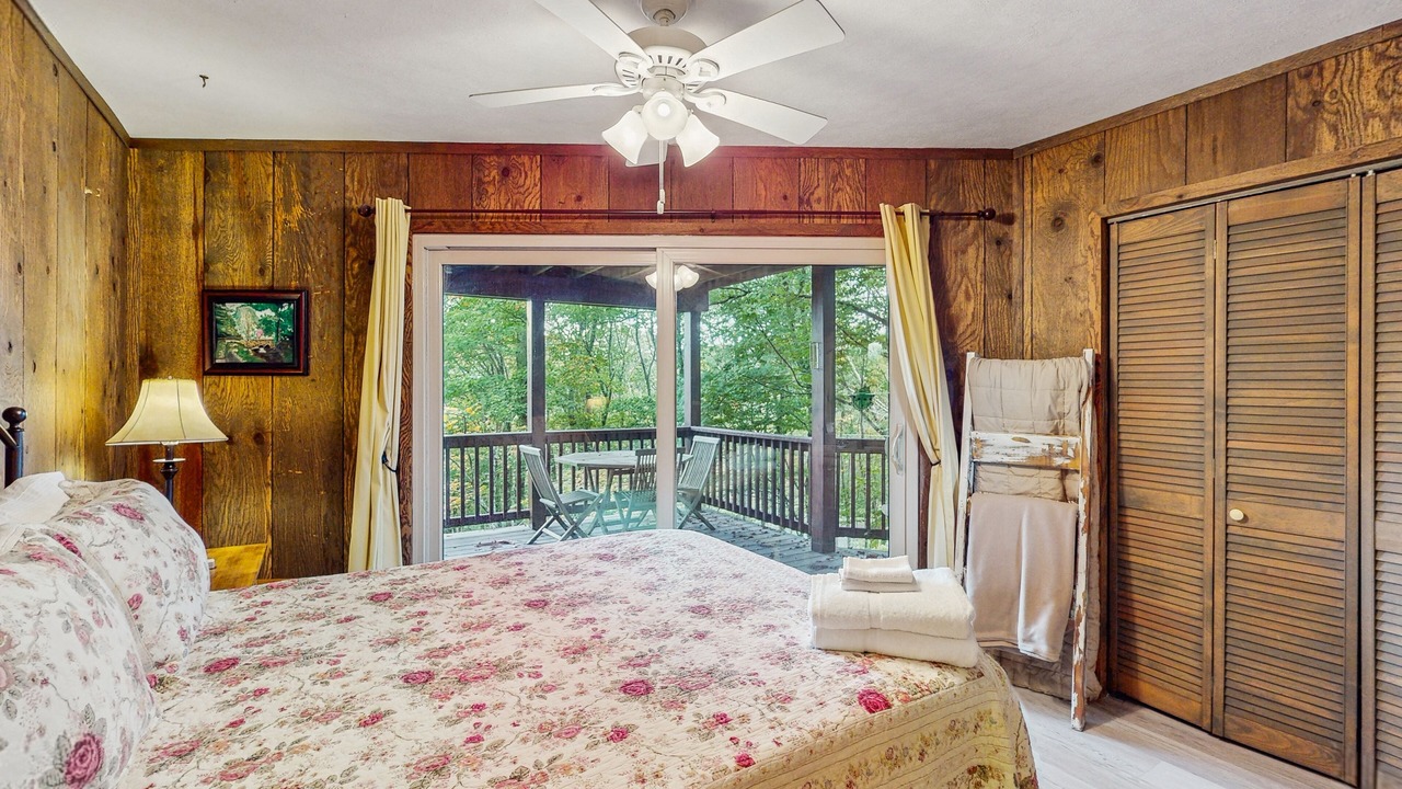 Photo of Bedroom in Beech Mountain