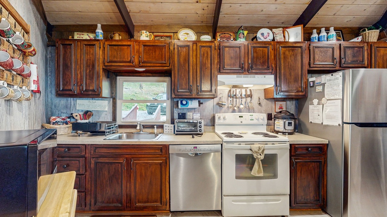 Photo of Kitchen in Beech Mountain