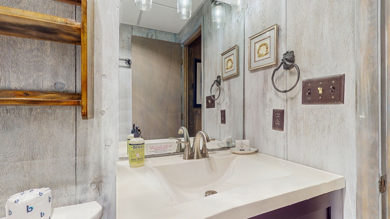 Photo of Bathroom in Beech Mountain