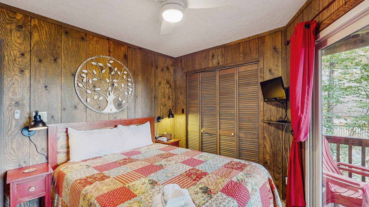 Photo of Bedroom in Beech Mountain