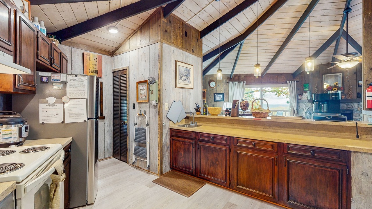 Photo of Kitchen in Beech Mountain