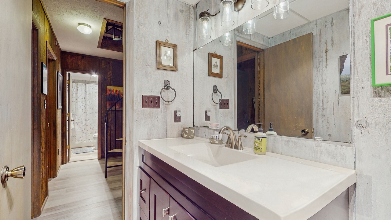 Photo of Bathroom in Beech Mountain