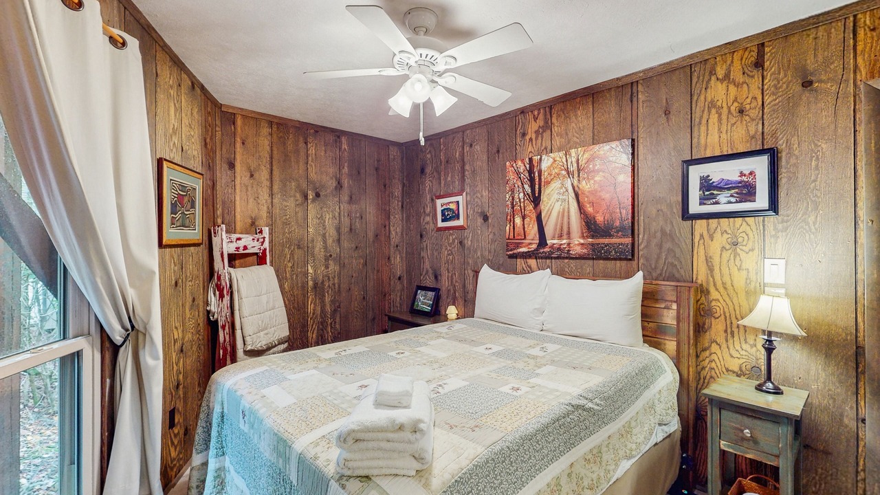 Photo of Bedroom in Beech Mountain