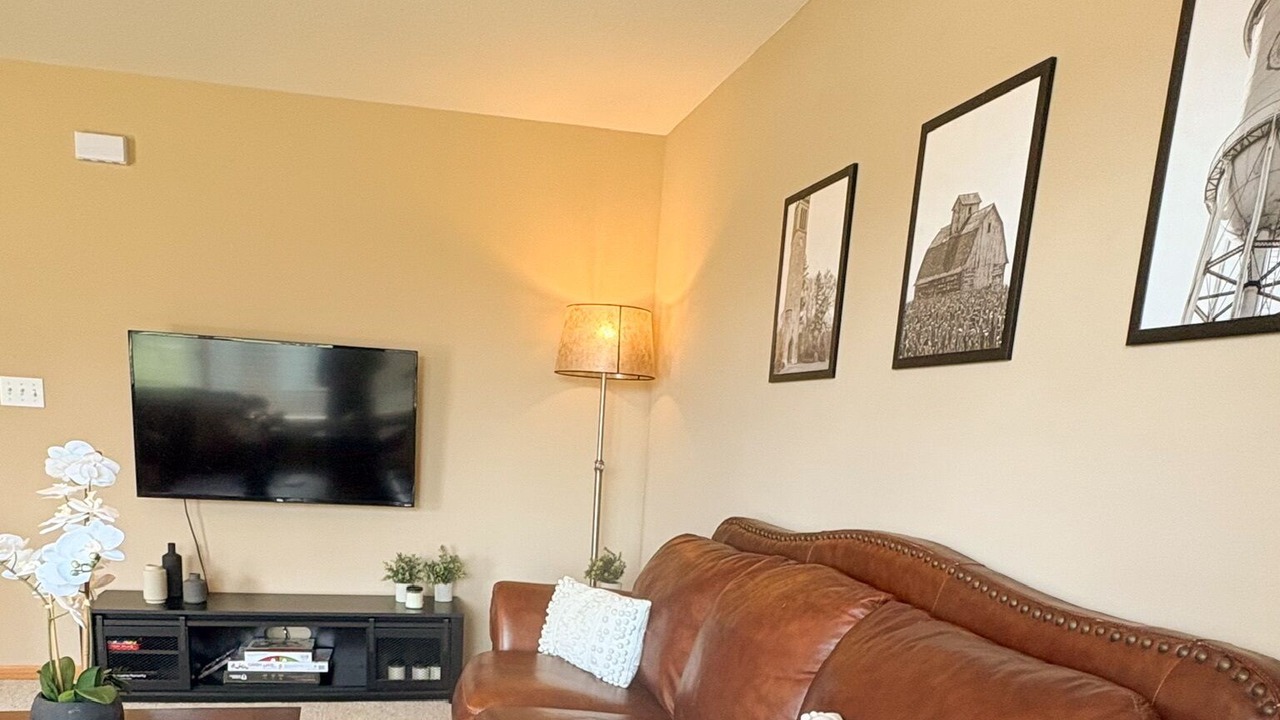 Photo of Livingroom in Ames