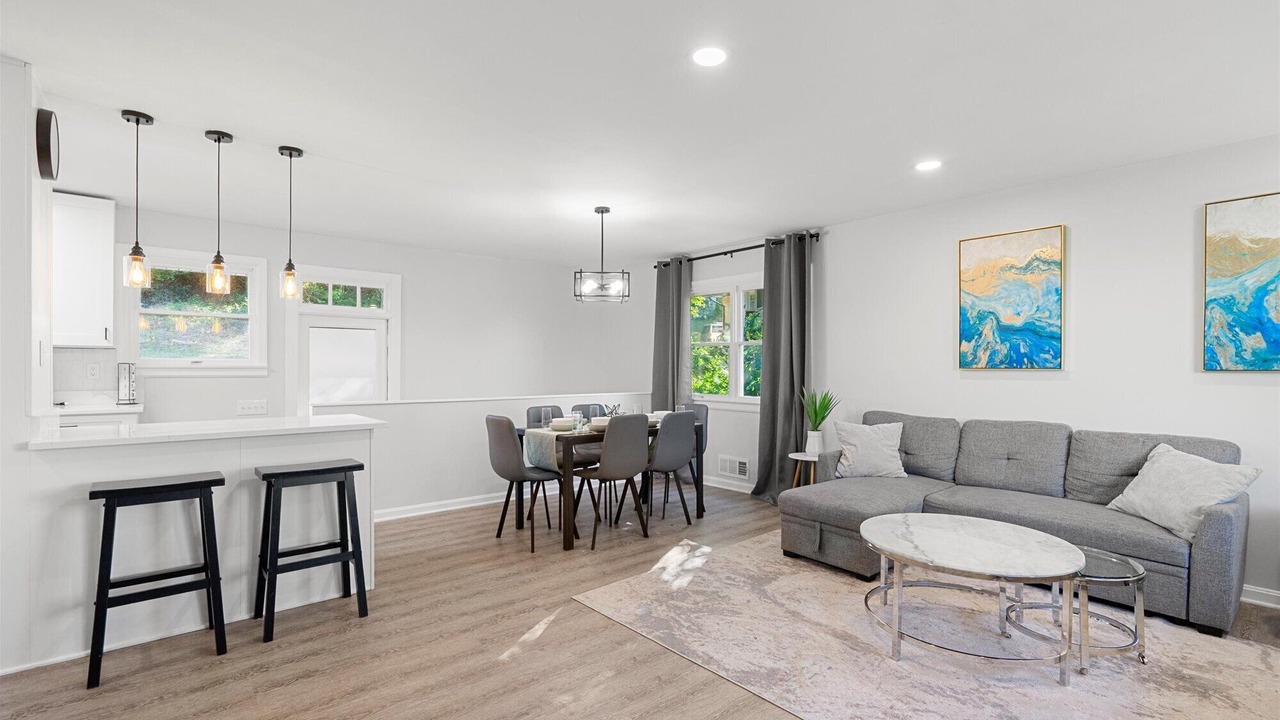 Photo of Livingroom in Rose Hill
