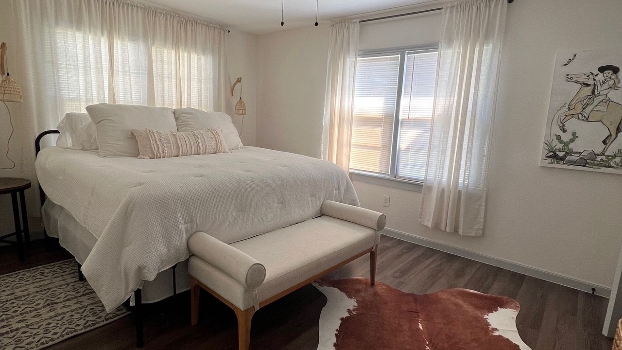 Photo of Bedroom in Bay City