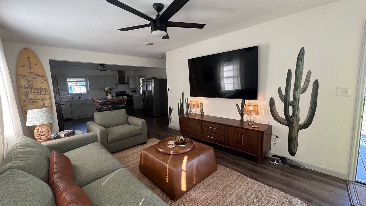 Photo of Livingroom in Bay City