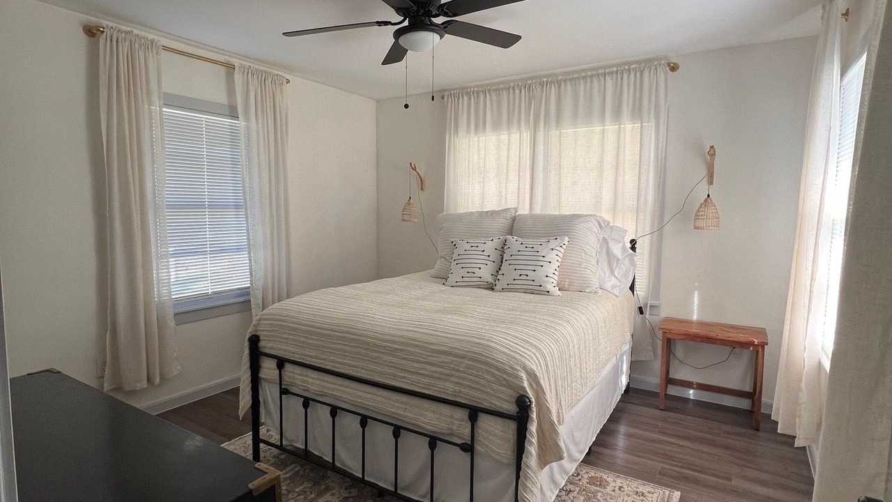 Photo of Bedroom in Bay City