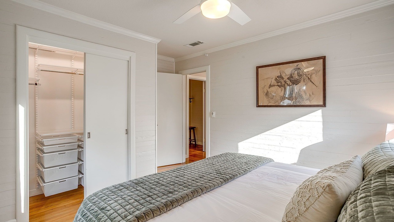 Photo of Bedroom in Decatur