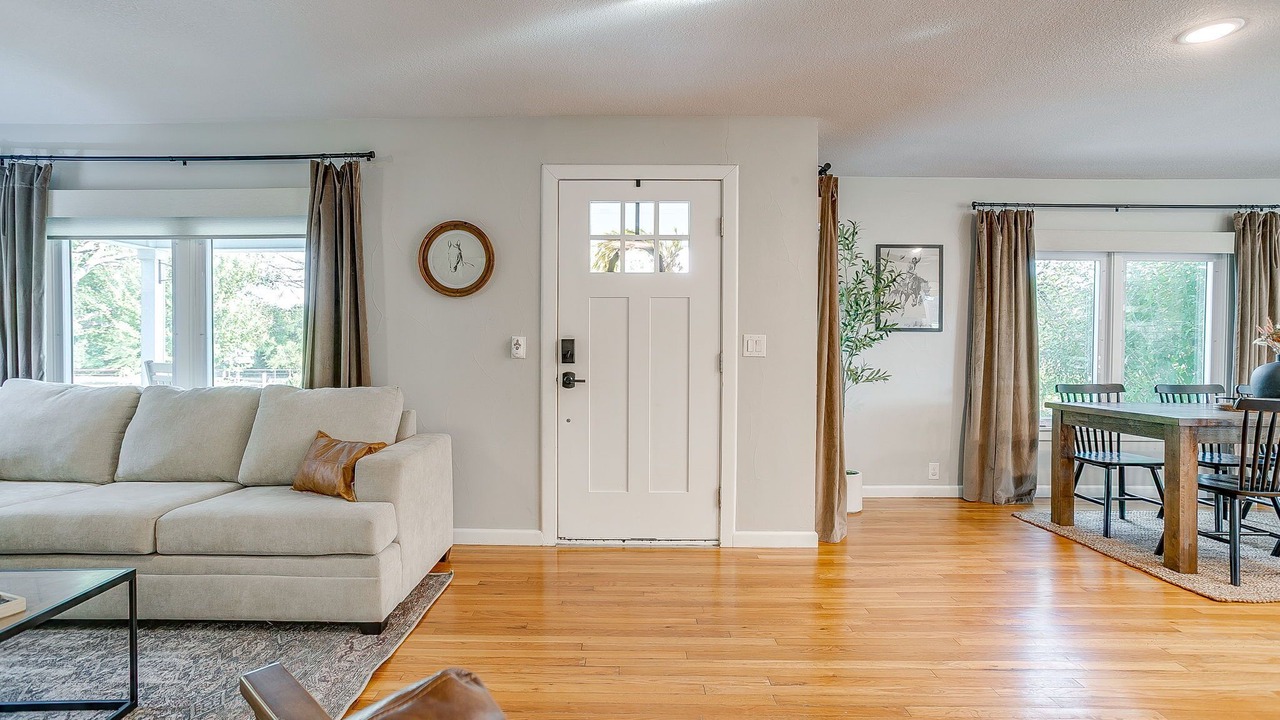 Photo of Livingroom in Decatur