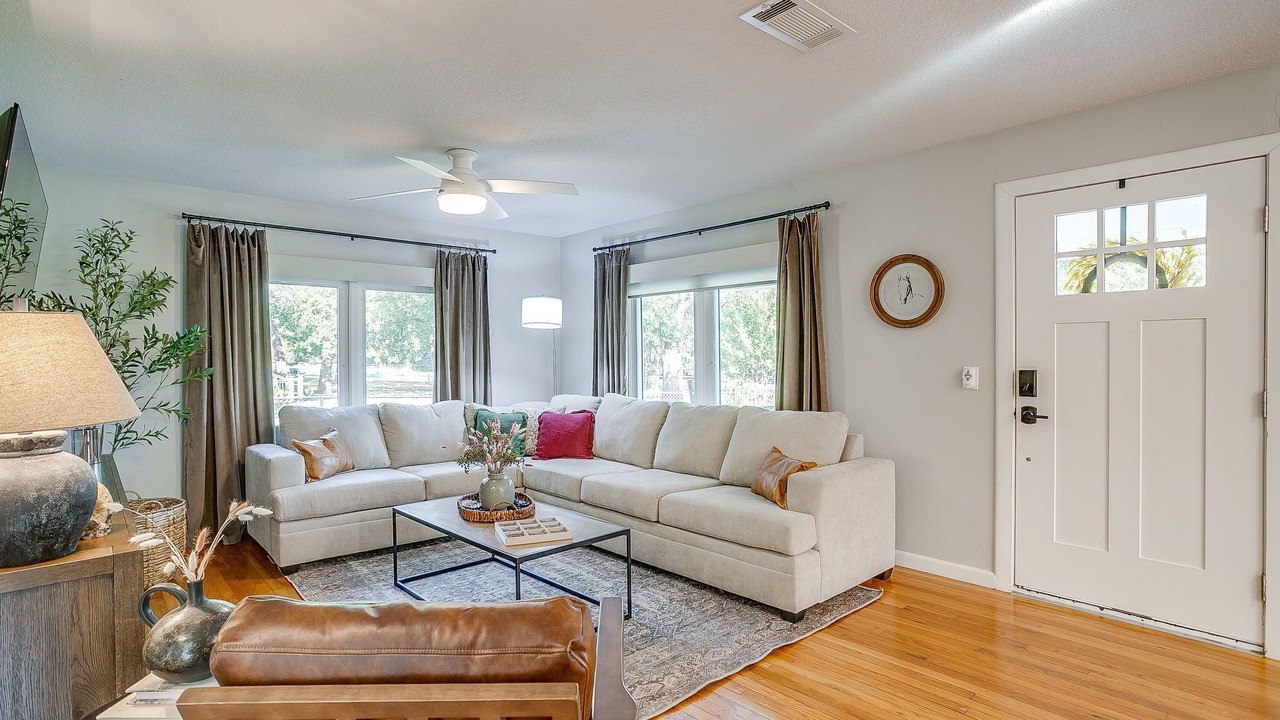 Photo of Livingroom in Decatur