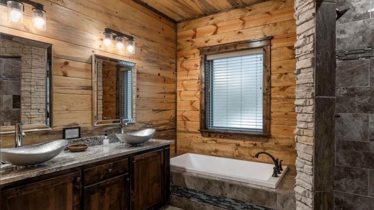 Photo of Bathroom in Broken Bow