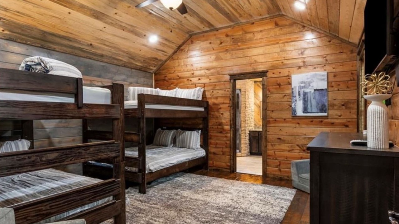 Photo of Bedroom in Broken Bow