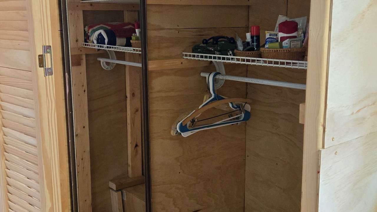 Photo of Others in Feura Bush